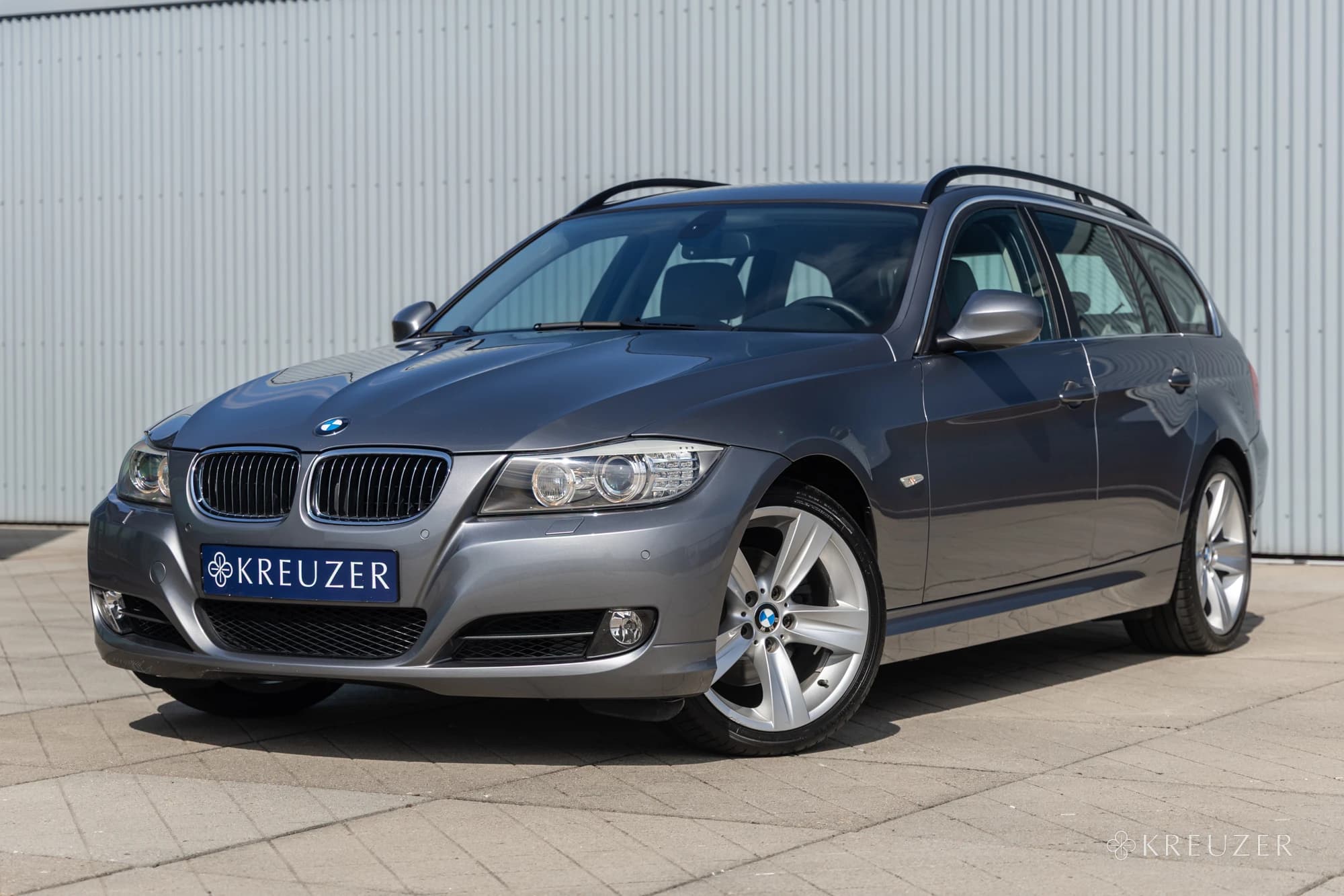 BMW E91 325i E9x Touring Spacegrau N53 Styling 189