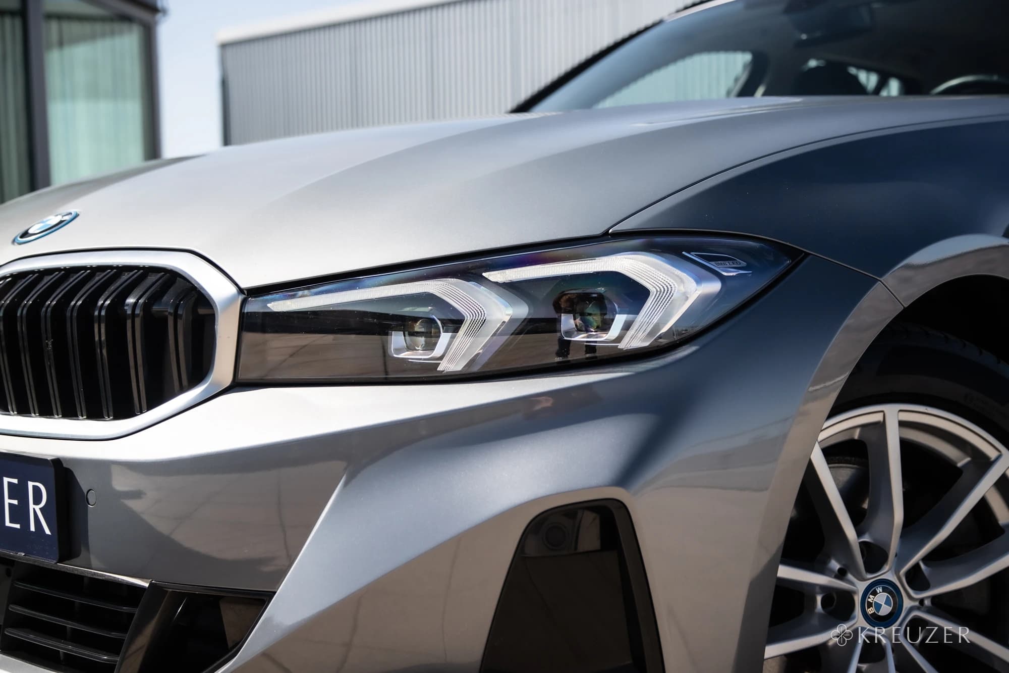 BMW 330e xDrive Touring G21 Skyscraper Grau Metallic