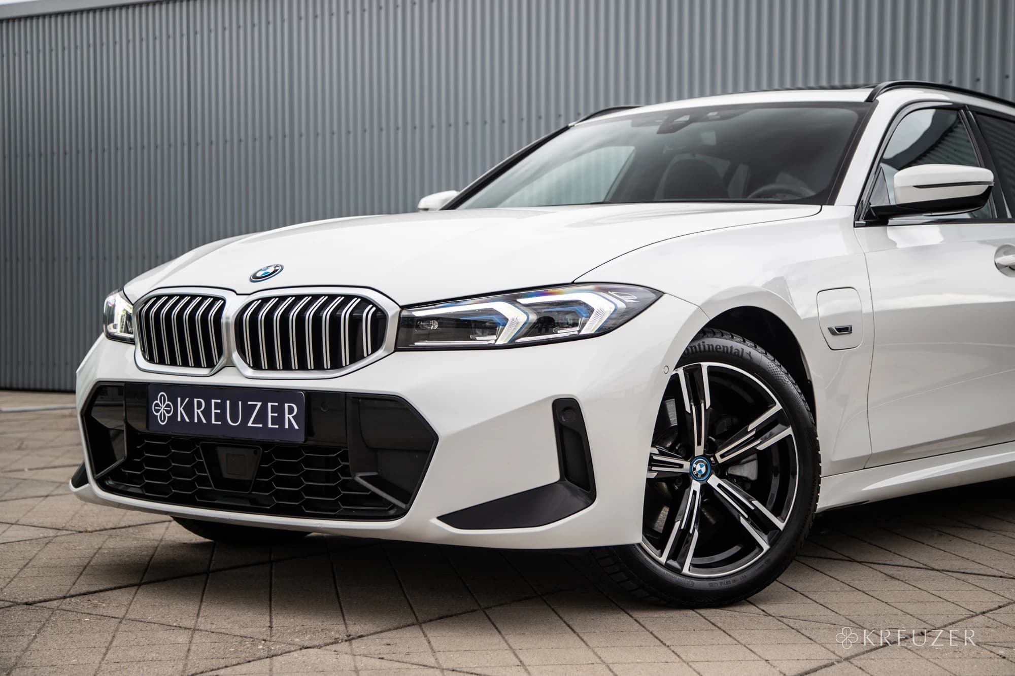 BMW 320e Touring M Sport Alpinweiss G21