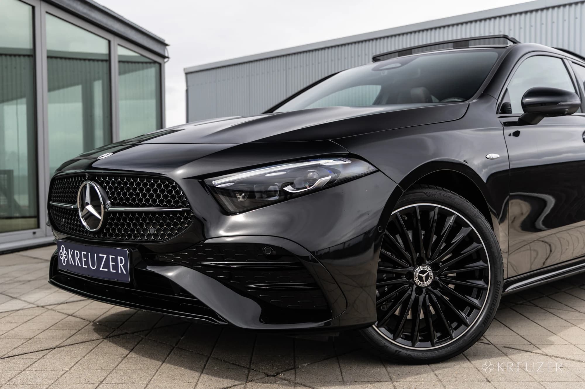 Mercedes Benz AMG A250e Pano V177 W177 Cosmosblack