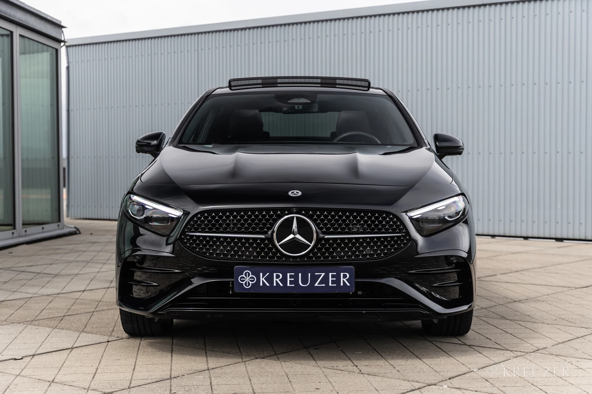 Mercedes Benz AMG A250e Pano V177 W177 Cosmosblack