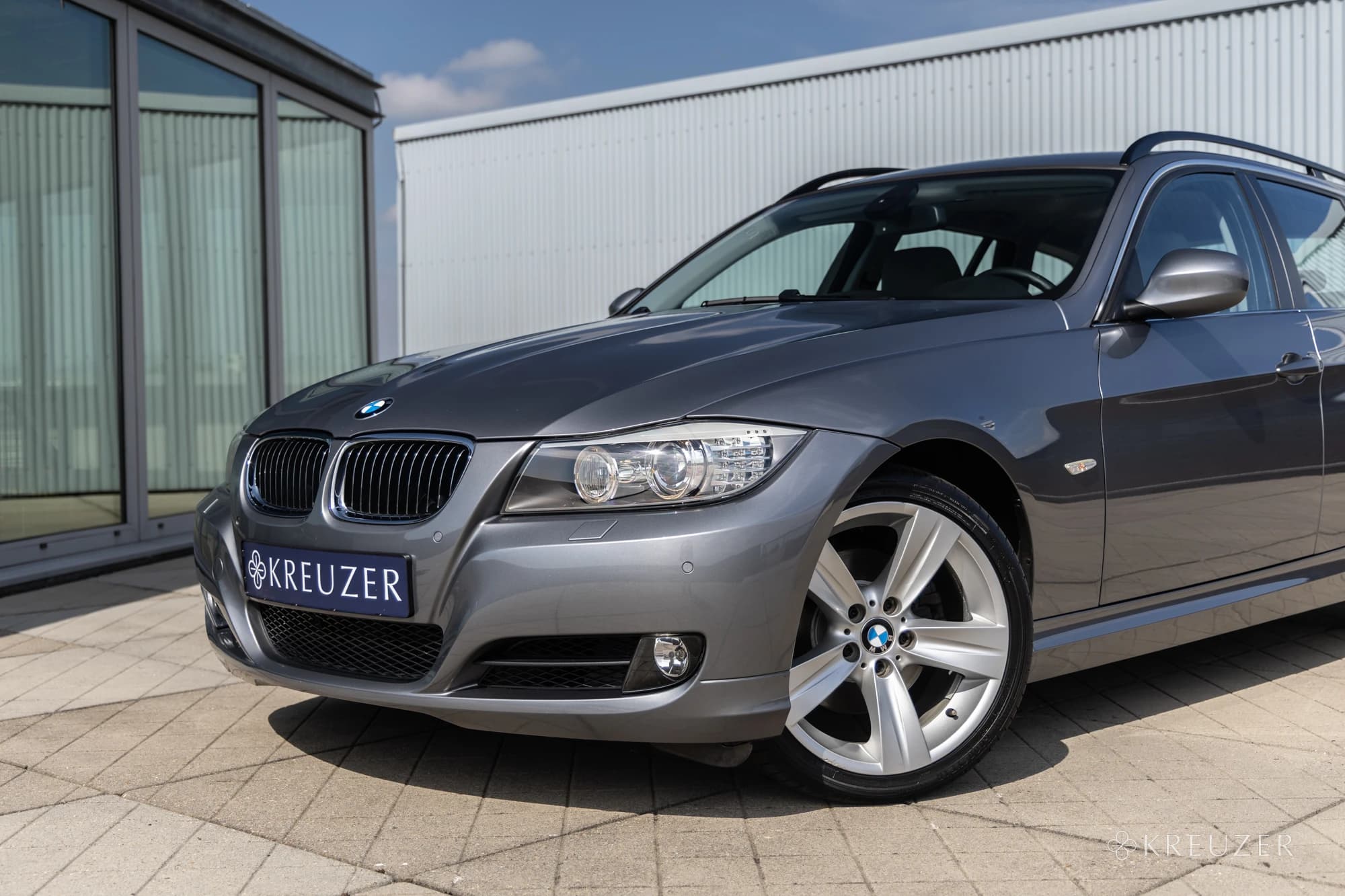 BMW E91 325i E9x Touring Spacegrau N53 Styling 189