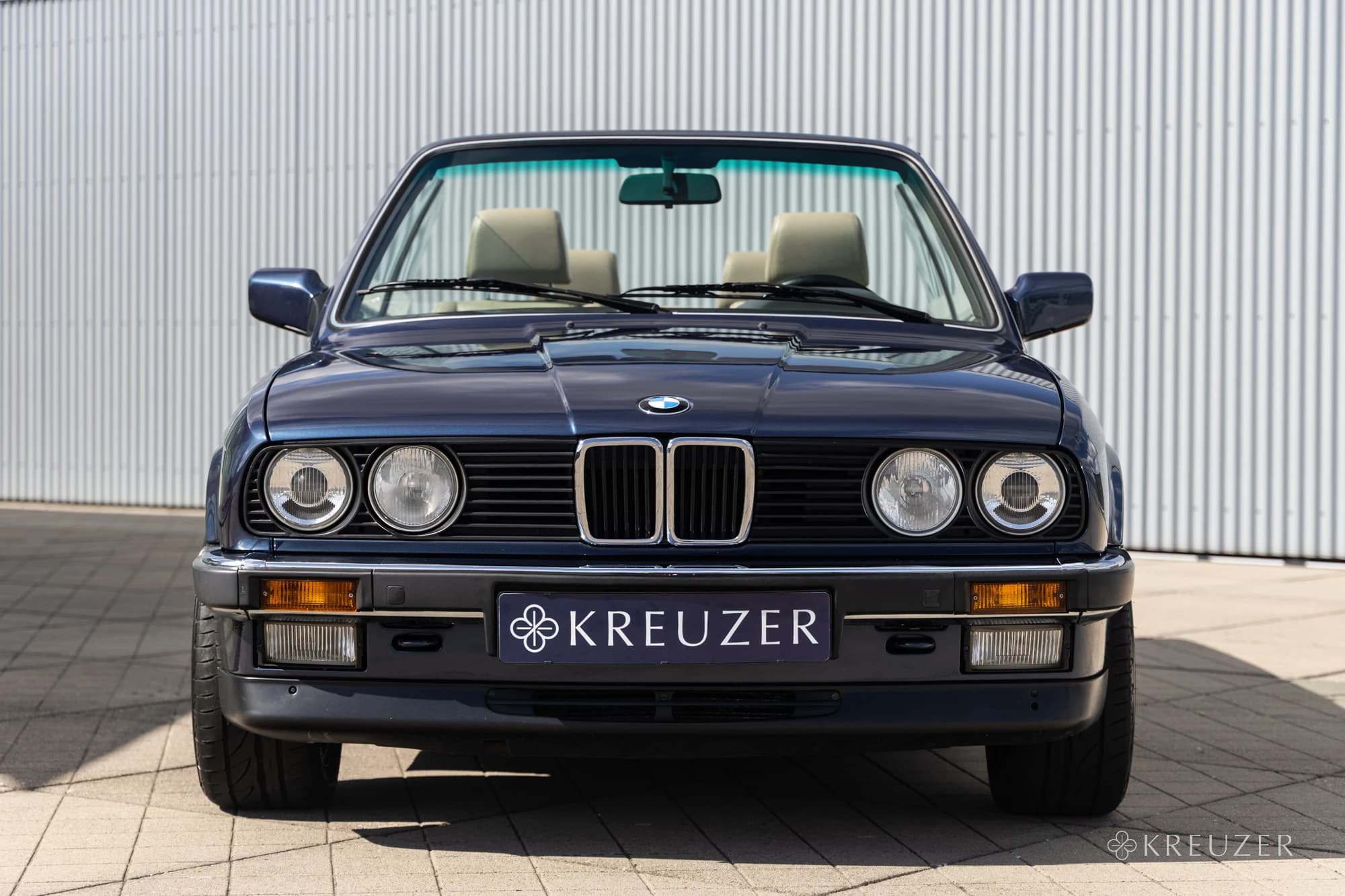 BMW 325i E30 Cabrio Convertible M Tech Technic II Royalblau Metallic 5-speed manual handgeschakeld